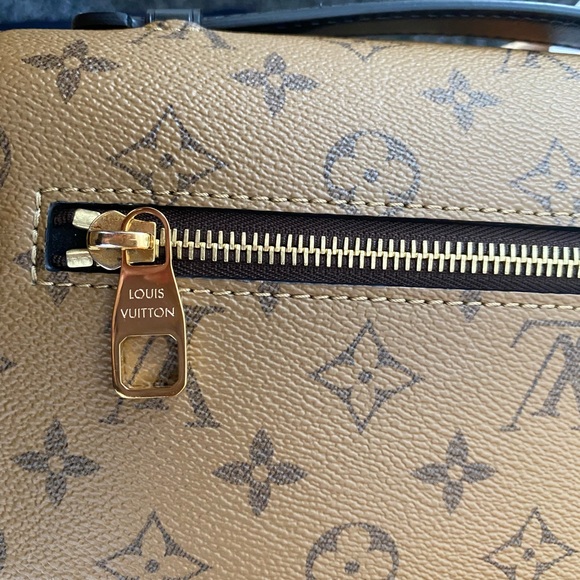 ***SOLD*** Louis Vuitton Pochette Metis Reverse. Not for sale - Picture 6 of 12